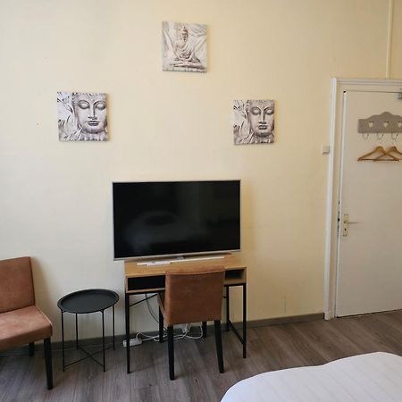 Hotel Le Bonheur ไอส์เดอ ภายนอก รูปภาพ