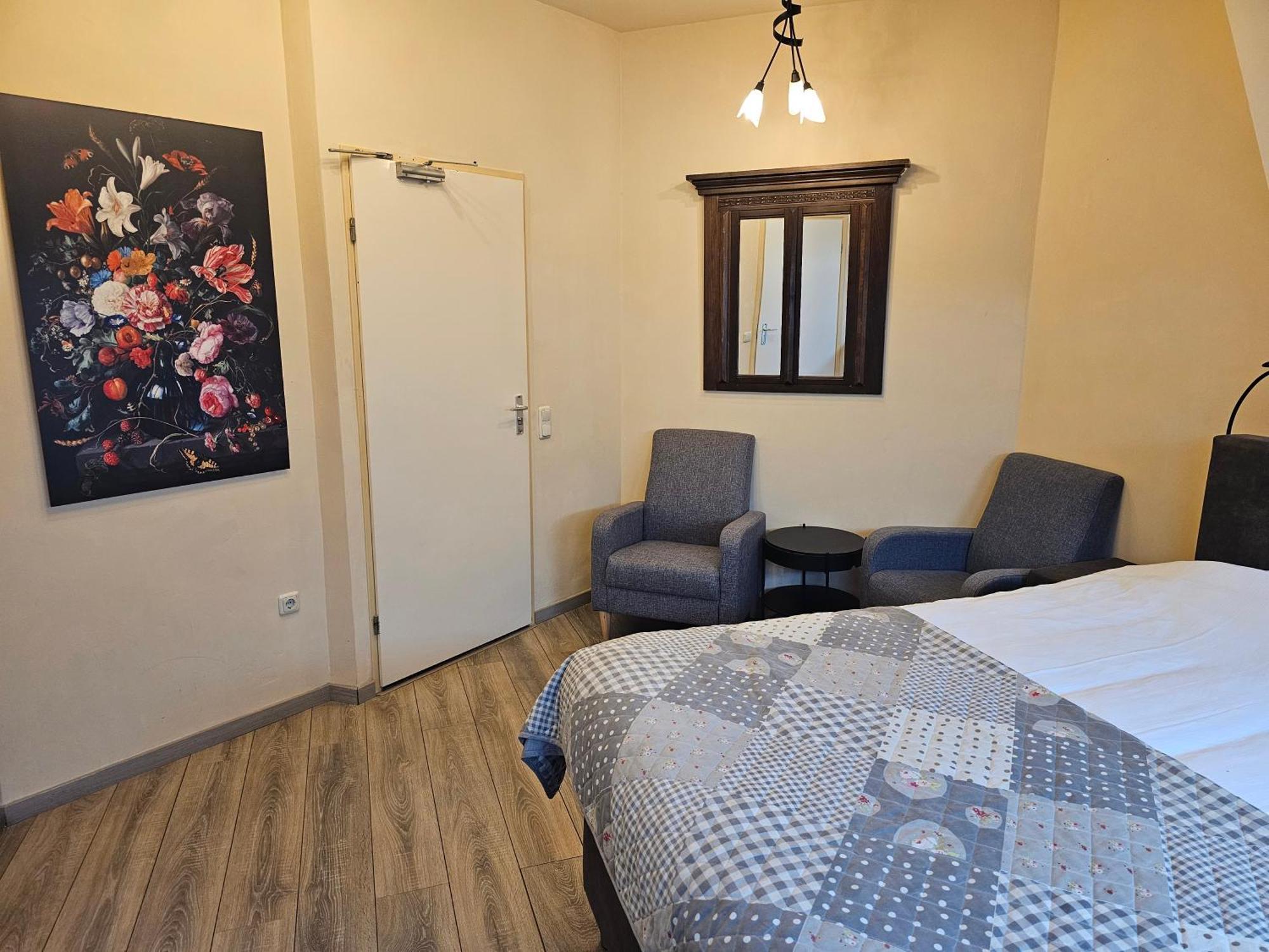 Hotel Le Bonheur ไอส์เดอ ภายนอก รูปภาพ