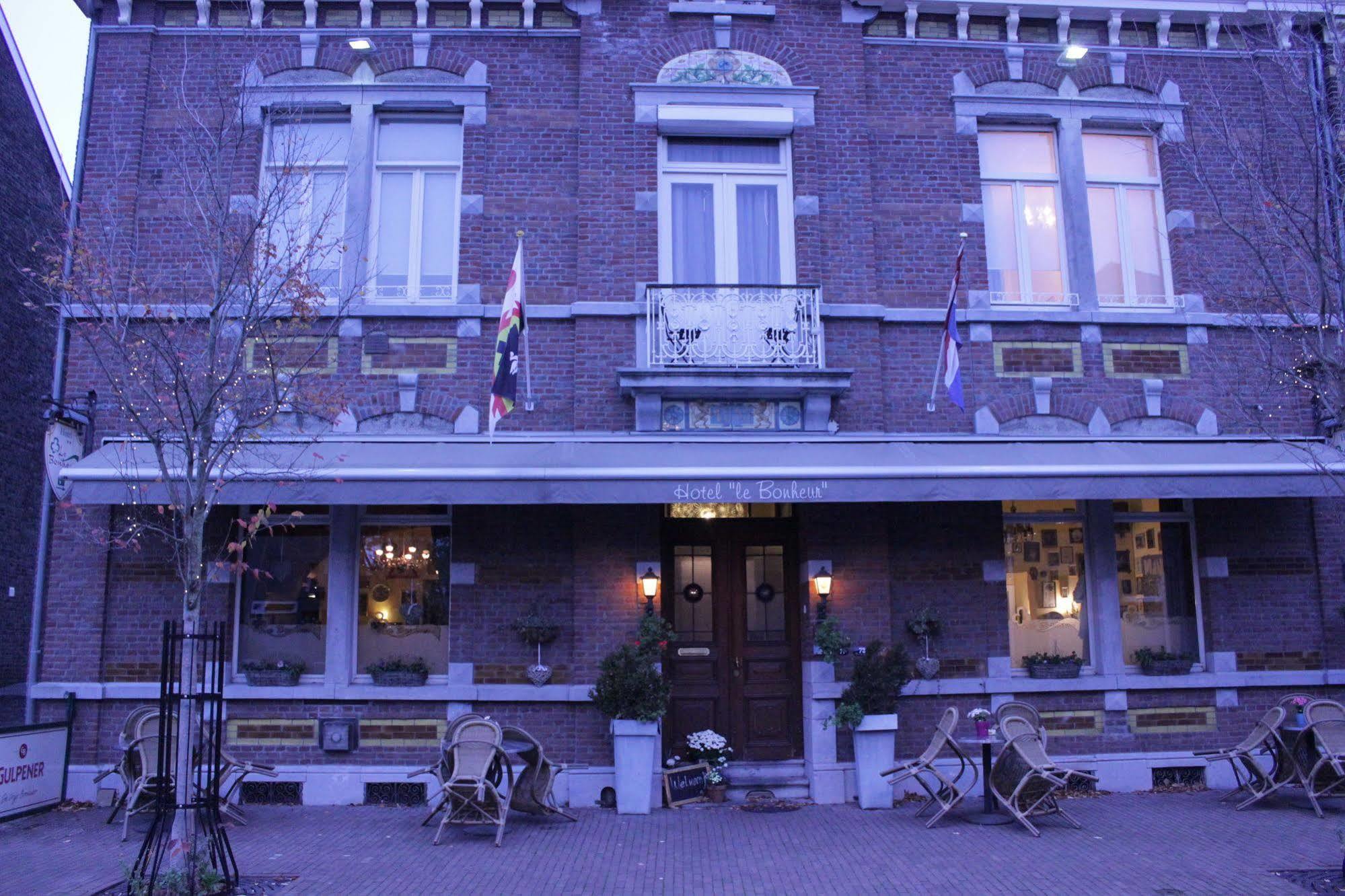 Hotel Le Bonheur ไอส์เดอ ภายนอก รูปภาพ